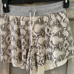 Ladies shorts/Benjamin jay /nwot